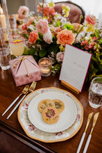Load image into Gallery viewer, Floral Wedding Biscuit Favours (from $6.40 each)
